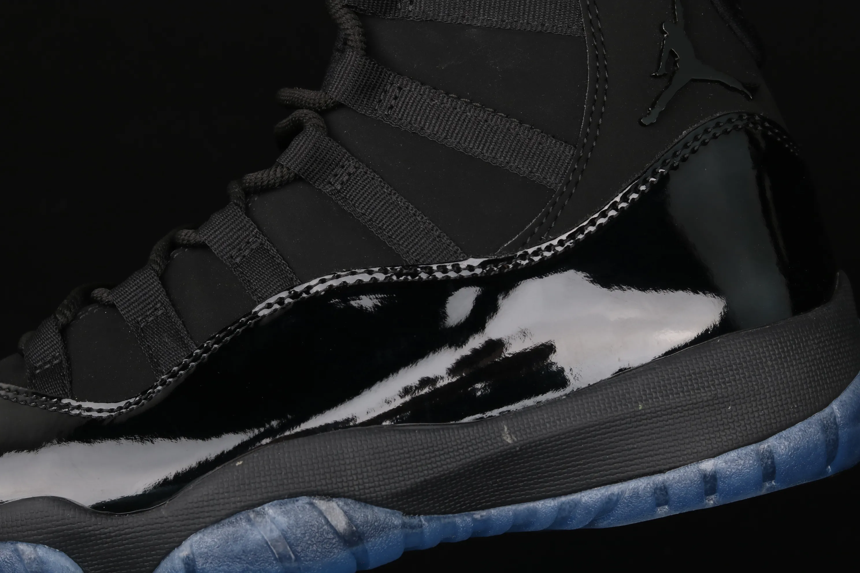 All categories Air Jordan Jordan series basketball shoes Air Jordan 11 X version Air Jordan 11 "Cap and Gown" AJ11 Joe 11 Black Gamma Black Warrior 378037-005